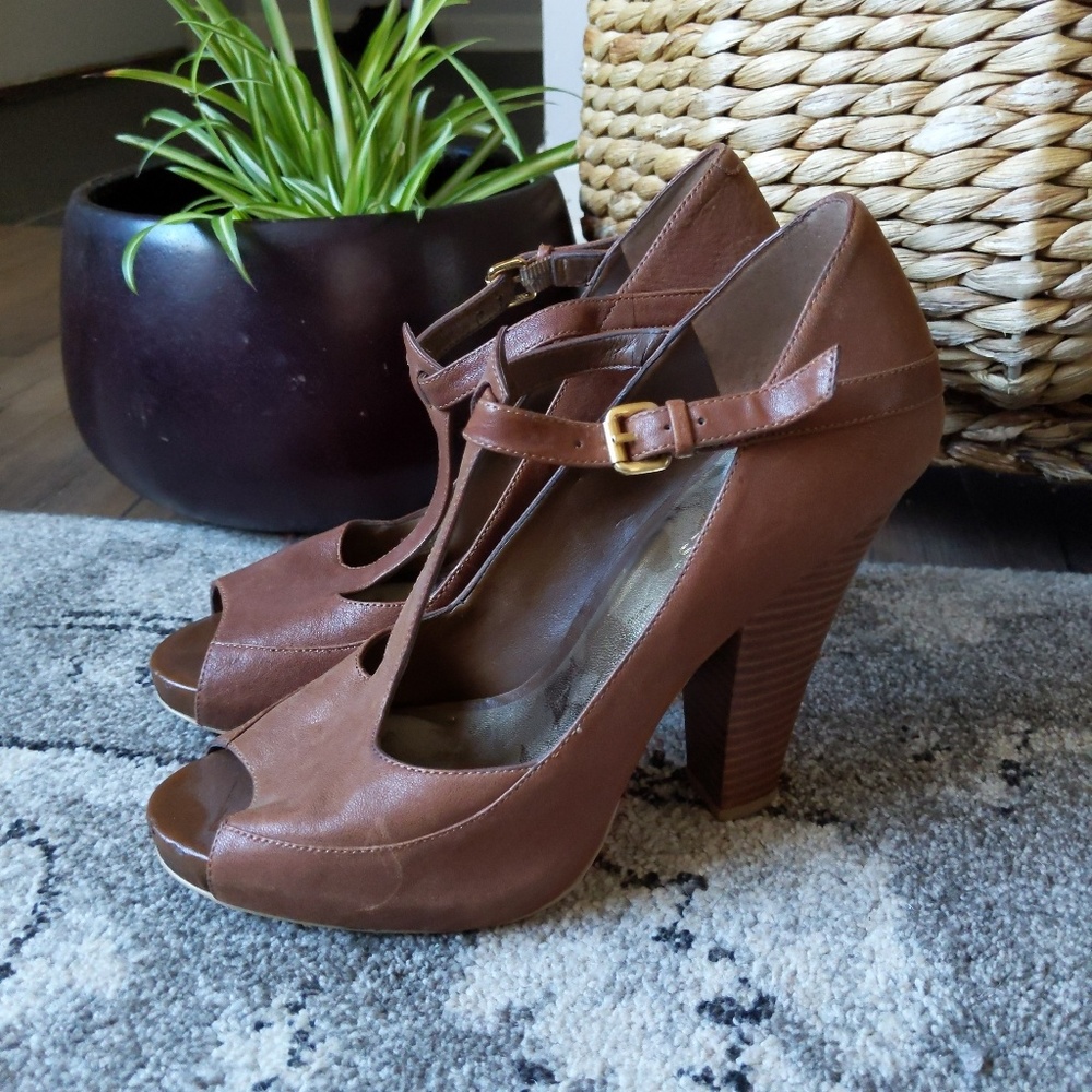 BCBG peep toe heels